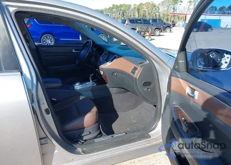 2012 Hyundai Genesis 4.6 z USA, uszkodzony, nr VIN KMHGC4DF8CU207126